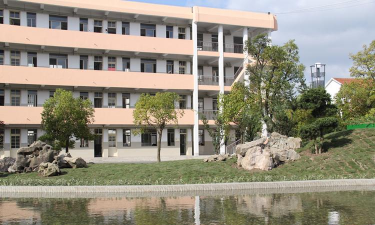 岔河中学阅读区