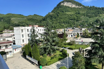 团结中学阅读区