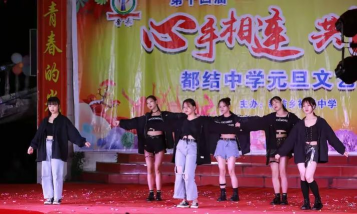 贵池市高脊岭乡梅里初级职业中学阅读区