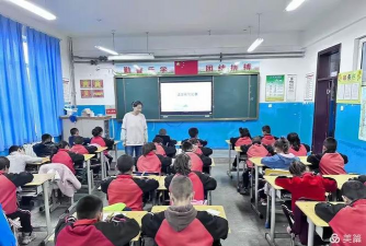 伊宁县吐鲁番圩孜乡中学阅读区