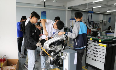钦州商贸学校