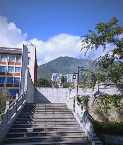 云县糯洒民族中学阅读区