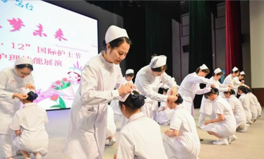 内蒙古护士学校阅读区
