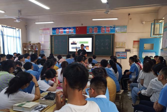微山县卫生学校阅读区