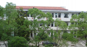 石门县蒙泉镇中学阅读区