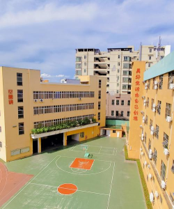 玉溪市私立族旺学校阅读区
