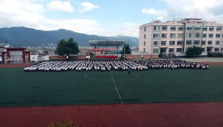 腾冲县第五中学阅读区