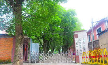 江西省建筑材料工业学校阅读区