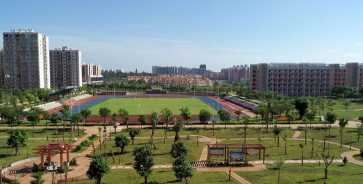 海南工业中等专业学校阅读区