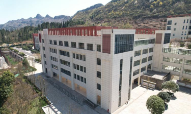 贺州技工学校阅读区
