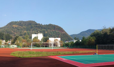 略阳天津职业技术教育中心学校阅读区