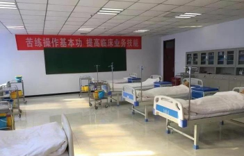 大邑县卫校阅读区