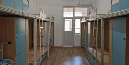 四川德阳中艺科技职业学校阅读区
