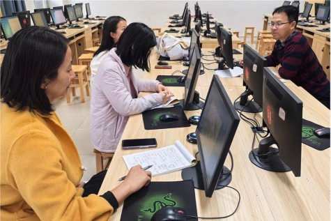 贵阳计算机学校阅读区