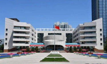 乌鲁木齐市第六十九中学阅读区
