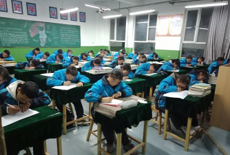 玉树州中学阅读区