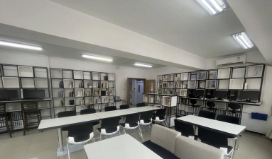 景县育英学校阅读区