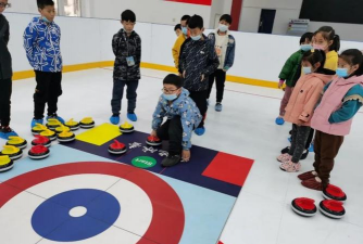 兴隆县青少年活动中心阅读区