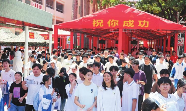 三亚市第六中学阅读区