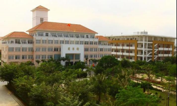 海南省三亚高级技工学校阅读区