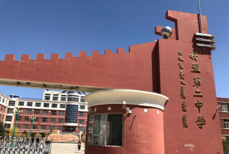 大石桥市黄土岭镇黄土岭二中阅读区