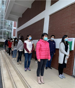上海市新杨中学阅读区