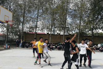 密山市连珠山镇朝鲜族中学阅读区