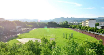长汀职业中专学校阅读区