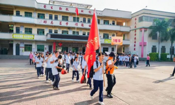 东澳初级中学阅读区
