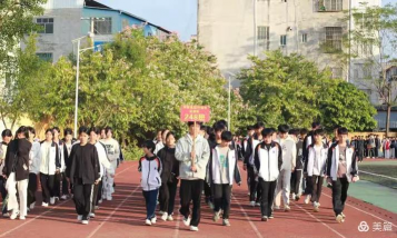 宾阳县露圩初级中学阅读区