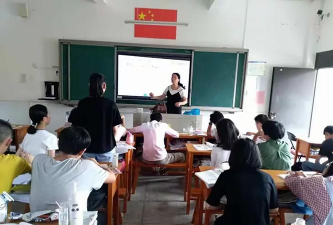 宾阳县秀华中学阅读区