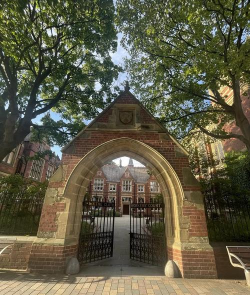 利兹城市学院