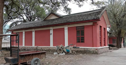 桂林市临桂县四塘榕门中学阅读区