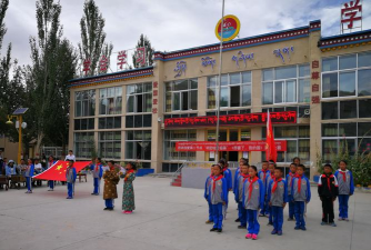 措拉九年一贯制学校阅读区