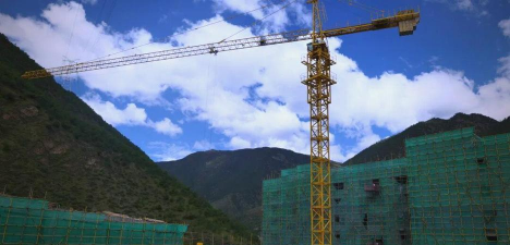 稻城县东义区九年一贯制学校阅读区