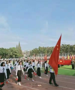 泸化中学阅读区