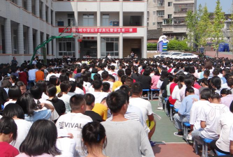 马岭中学阅读区