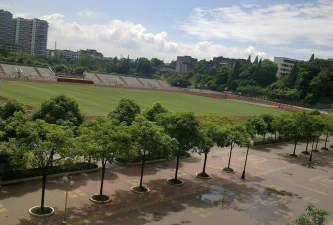 四川省峨眉山市第一中学校阅读区