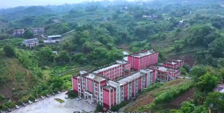 江津市四面山中学校