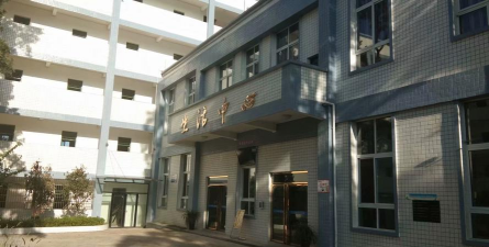四川省隆昌县龙市中学阅读区