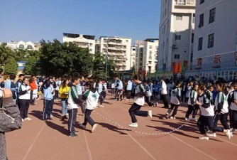 南宁市第十三中学阅读区