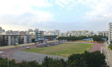 南宁市第二十八中学(高中部)阅读区