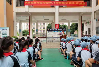 南宁市新秀学校(初中)阅读区