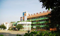 南宁市新兴民族学校(中学)阅读区