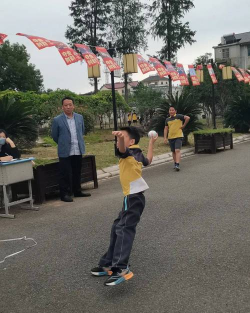 姜家山乡初中阅读区