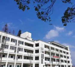 浙江省衢州市衢江区湖南镇初级中学阅读区