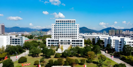 台州市椒江区黄礁中学阅读区