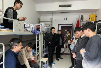 江苏省高港中等专业学校阅读区