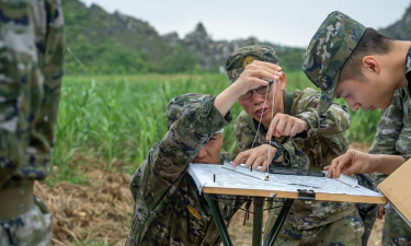 武警精英学校阅读区