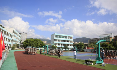 平阳苏步青学校阅读区